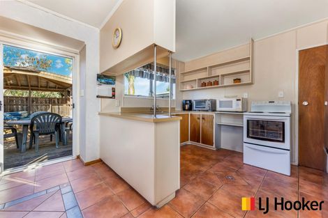Photo of property in 22 Adel Place, Weymouth, Auckland, 2103