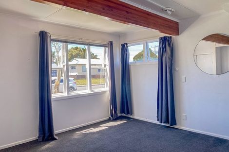 Photo of property in 40 Strid Road, Te Atatu South, Auckland, 0610