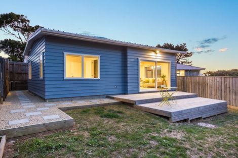 Photo of property in 5a Kaituna Street, Waitangirua, Porirua, 5024