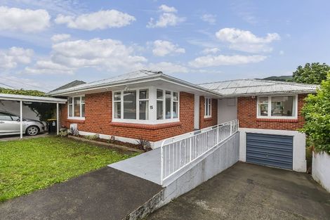 Photo of property in 15 Handyside Street, Tawa, Wellington, 5028