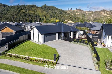 Photo of property in 4 Kerrigan Crescent, Wallaceville, Upper Hutt, 5018