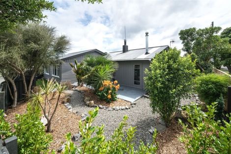 Photo of property in 27 Stirling Crescent, Hokowhitu, Palmerston North, 4410