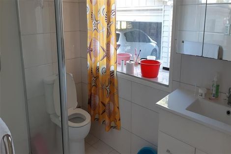 Photo of property in 12 Pendene Place, Forrest Hill, Auckland, 0620