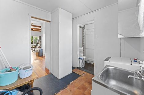 Photo of property in 4050 Great North Road, Glen Eden, Auckland, 0602