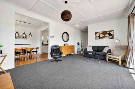 Photo of property in 29 Queens Road, Glen Avon, New Plymouth, 4312