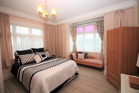 Photo of property in 27 Victoria Avenue, Dannevirke, 4930