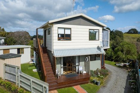 Photo of property in 266b Seaforth Road, Waihi Beach, 3611