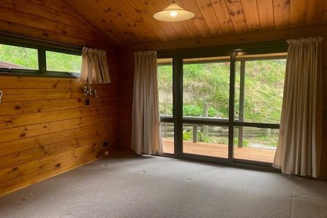 Photo of property in 52b Westhaven Drive, Tawa, Wellington, 5028