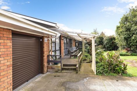 Photo of property in 6 Brough Place, St Andrews, Hamilton, 3200