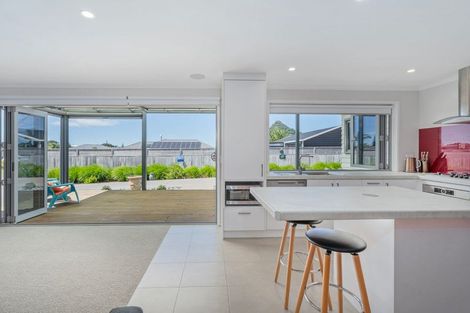 Photo of property in 32 Tairua Palms Place, Tairua, 3508