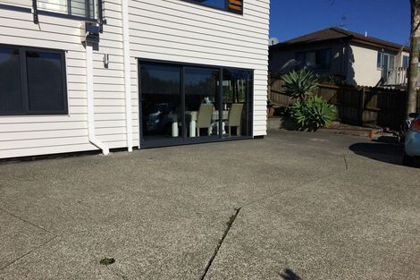 Photo of property in 18a Jan Higgins Place, Golflands, Auckland, 2013