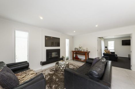 Photo of property in 5 Freedom Drive, Kelvin Grove, Palmerston North, 4414