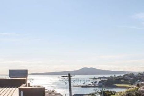 Photo of property in 2/14 Takutai Avenue, Bucklands Beach, Auckland, 2012