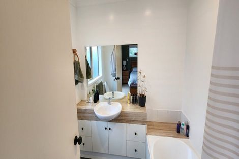 Photo of property in 18a Russell Drive, Oakura, 4314