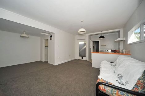 Photo of property in 53 Hawker Street, Mount Victoria, Wellington, 6011