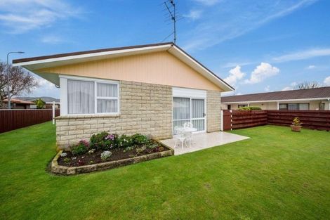 Photo of property in 12 Matai Place, Hawera, 4610