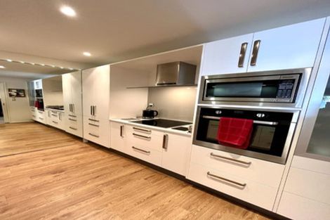 Photo of property in Highwic, 2/32 Hobson Street, Thorndon, Wellington, 6011