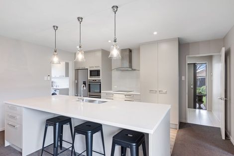 Photo of property in 18 Dunaverty Place, Broomfield, Christchurch, 8042