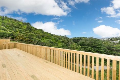 Photo of property in 6 Pihipihi Way, Crofton Downs, Wellington, 6035