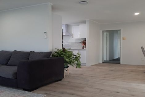 Photo of property in 34 Hassan Drive, Massey, Auckland, 0614