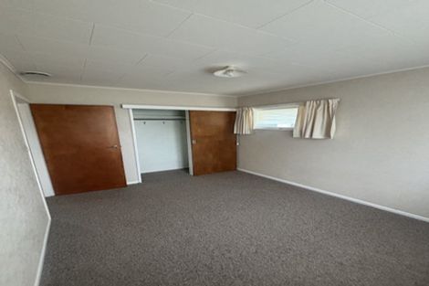 Photo of property in 5 Whirinaki Crescent, Heretaunga, Upper Hutt, 5018