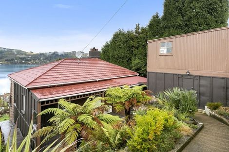 Photo of property in 25 Adderley Terrace, Ravensbourne, Dunedin, 9022