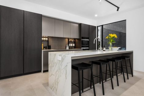 Photo of property in 9 Hewitts Road, Merivale, Christchurch, 8014