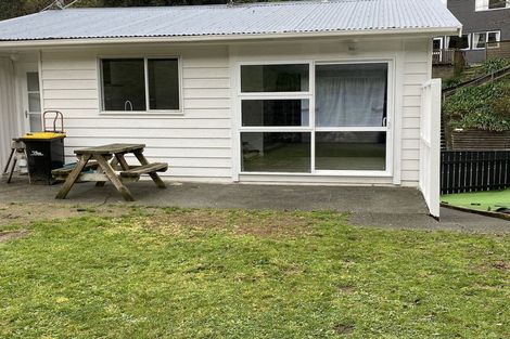 Photo of property in 44 Melrose Road, Island Bay, Wellington, 6023