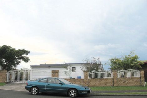 Photo of property in 15 Glenshee Place, Highland Park, Auckland, 2010