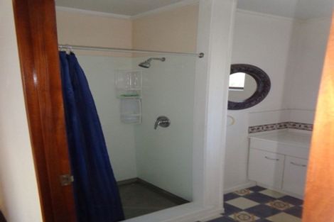 Photo of property in 18 Pomaria Road, Henderson, Auckland, 0610