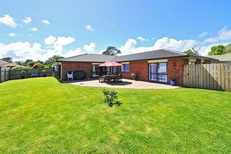 Photo of property in 3 Glenross Drive, Wattle Downs, Auckland, 2103