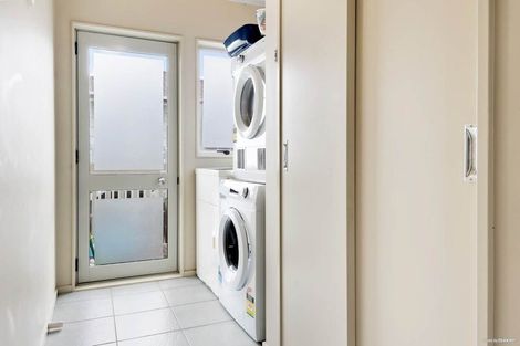 Photo of property in 2/36 Elizabeth Drive, West Harbour, Auckland, 0618