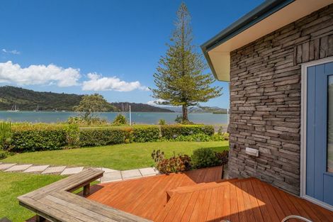 Photo of property in 53 Robinson Road, Whitianga, 3510