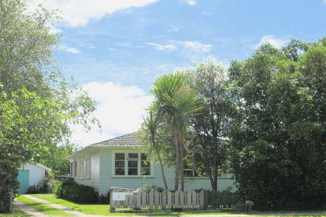 Photo of property in 19 Main Road, Tolaga Bay, 4077