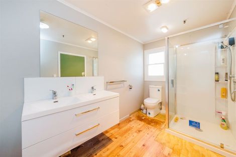 Photo of property in 21 Ongo Road, Hunterville, 4730