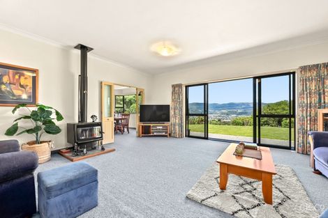 Photo of property in 8a Garrett Place, Riverstone Terraces, Upper Hutt, 5018