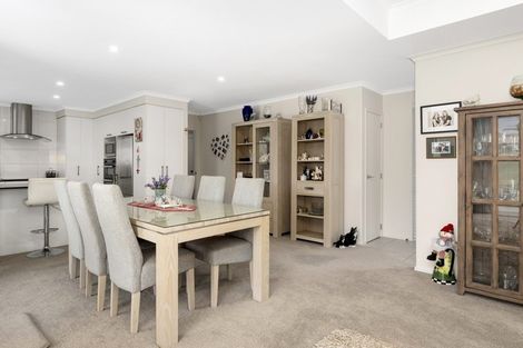 Photo of property in 18 Tranquil Grove, Omokoroa, 3114