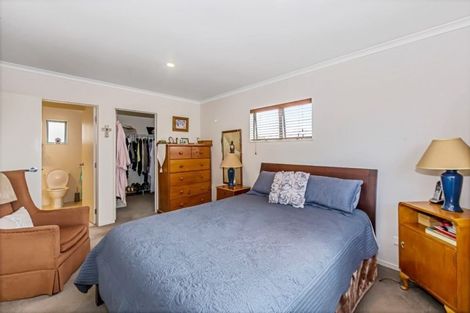 Photo of property in 215 Alec Craig Way, Gulf Harbour, Whangaparaoa, 0930