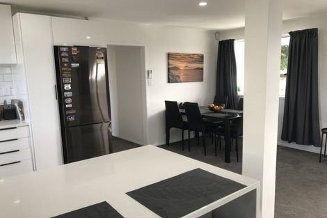 Photo of property in 40 Donovan Avenue, Massey, Auckland, 0614