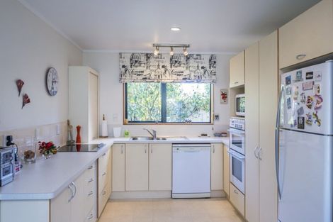 Photo of property in 142 Langdale Avenue, Paraparaumu, 5032