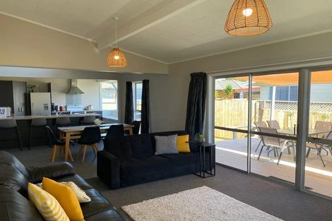 Photo of property in 43 Eversham Road, Mount Maunganui, 3116