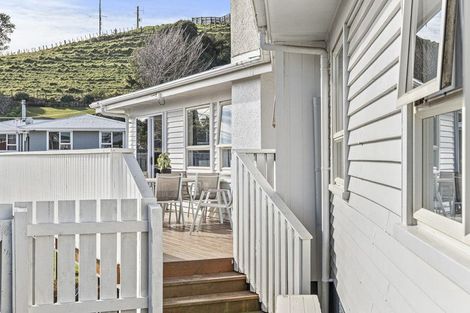 Photo of property in 6 Clearmont Crescent, Blagdon, New Plymouth, 4310