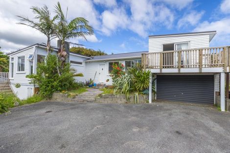 Photo of property in 14 Kowhai Grove, Raumati Beach, Paraparaumu, 5032