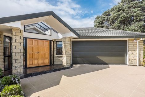 Photo of property in 11 Barrett Drive, Waikanae Beach, Waikanae, 5036