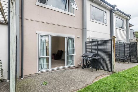 Photo of property in Monterey Apartments, 2/232 Middleton Road, Glenside, Wellington, 6037