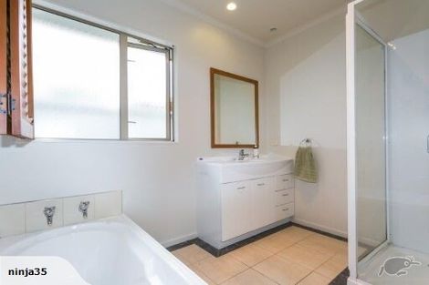 Photo of property in 28 Russell Robertson Drive, Havelock North, 4130