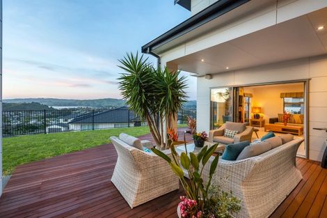 Photo of property in 72 Endeavour Drive, Whitby, Porirua, 5024