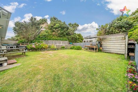 Photo of property in 27a Cypress Drive, Maungaraki, Lower Hutt, 5010