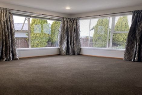 Photo of property in 5 Kathleen Crescent, Hornby, Christchurch, 8042