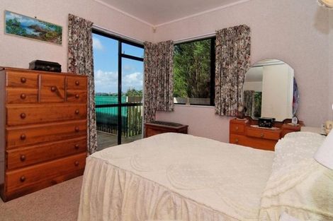 Photo of property in 22 Coster Road, Muriwai, Waimauku, 0881